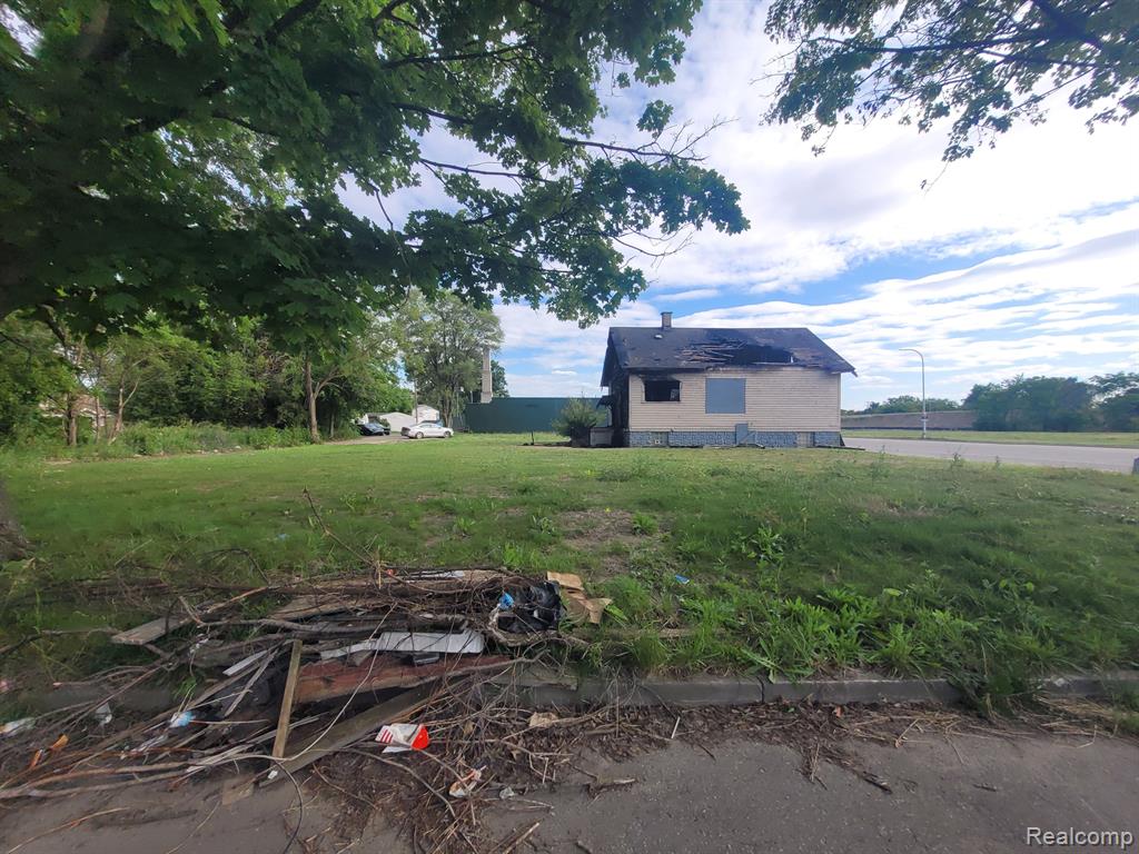 5585 RIDGEWOOD Street, Detroit, MI 48204 — Photo 4