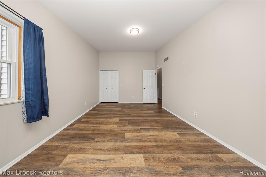 31139 COUNTRY, Farmington Hills, MI 48331 — Photo 29