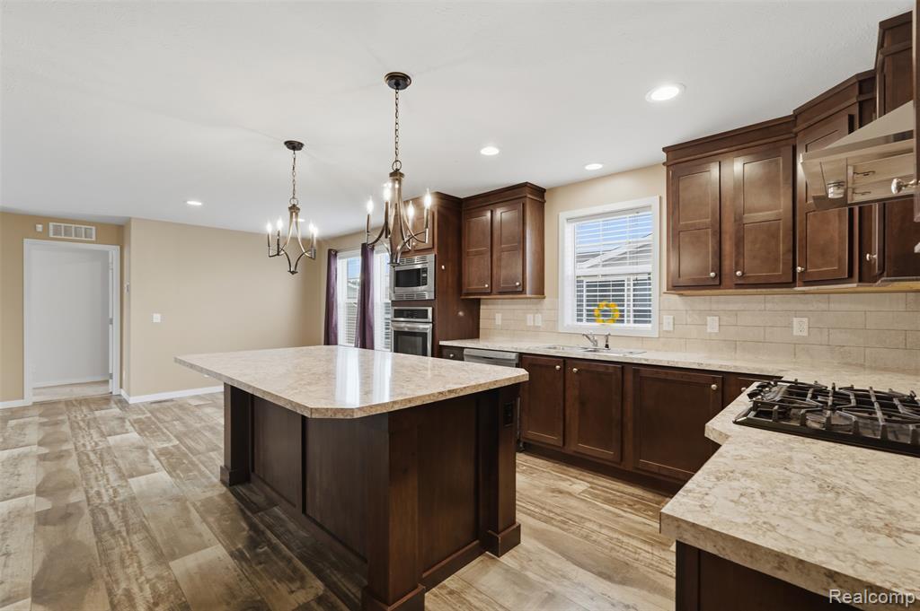 9725 Aspen Lane, Ypsilanti, MI 48198 — Photo 7