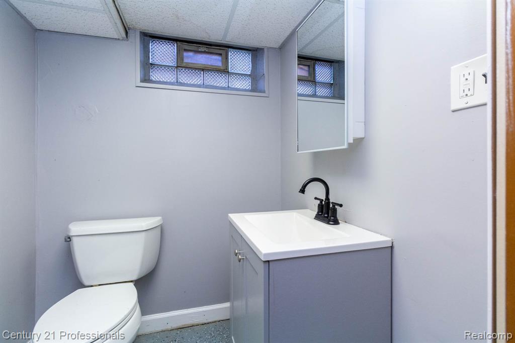18951 Edinborough Road, Detroit, MI 48219 — Photo 26