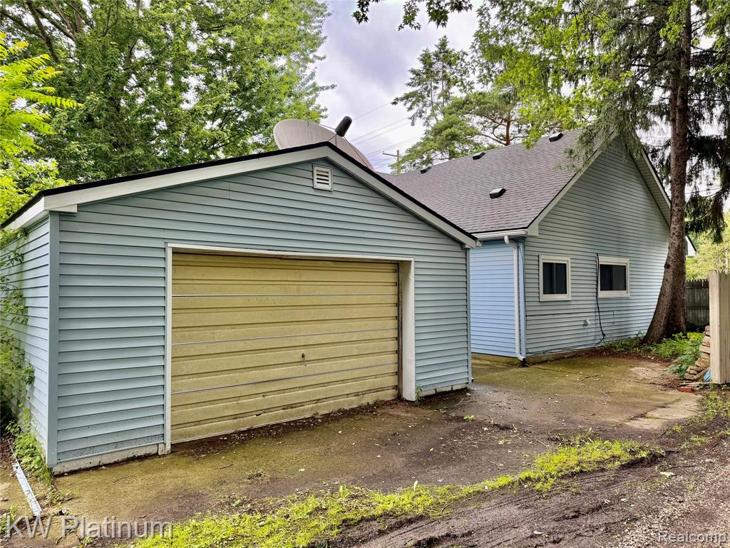 7955 Lakeshore Road, Burtchville, MI 48059 — Photo 16