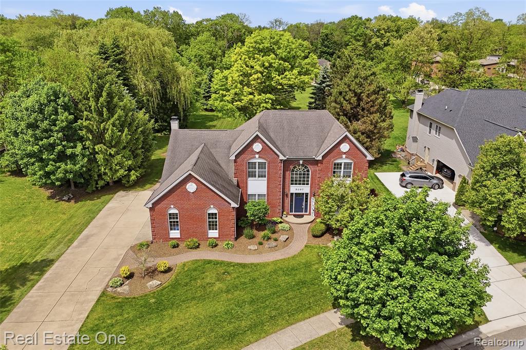 5097 Birkdale Drive, Commerce Twp, MI 48382 — Photo 2