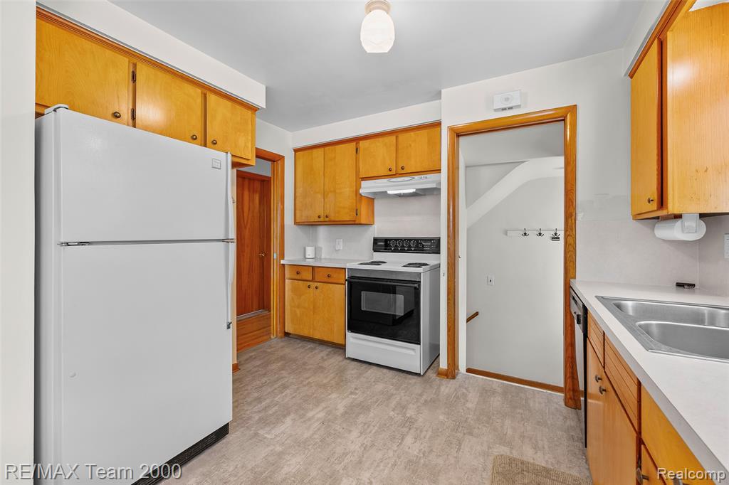6514 Maple Street, Dearborn, MI 48126 — Photo 11