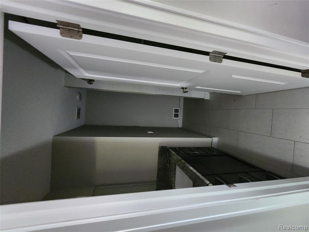 5349 Van Ness Court, Bloomfield Hills, MI 48302 — Photo 17