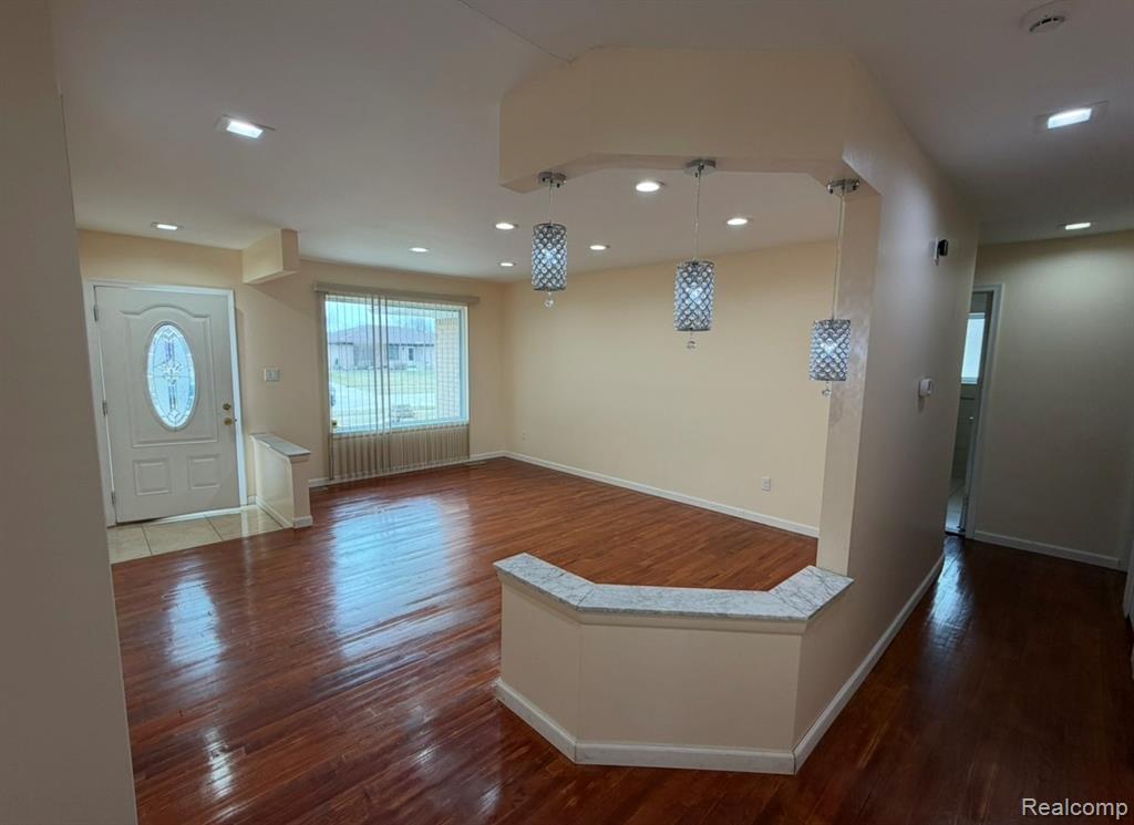 39725 Crystal Drive, Sterling Heights, MI 48310 — Photo 5