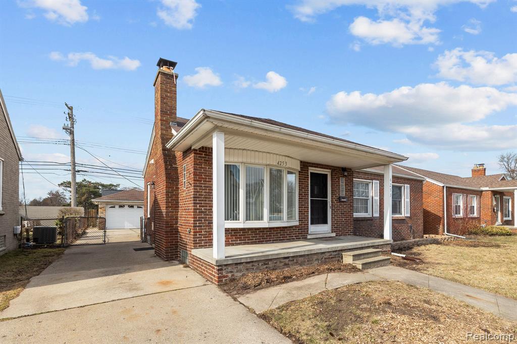 4253 Cooper Avenue, Royal Oak, MI 48073 — Photo 2