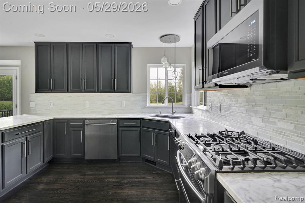 5729 Woodfield Parkway, Grand Blanc, MI 48439 — Photo 17