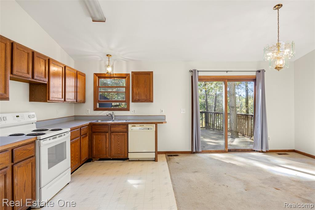 2533 Armond Road, Howell, MI 48855 — Photo 5
