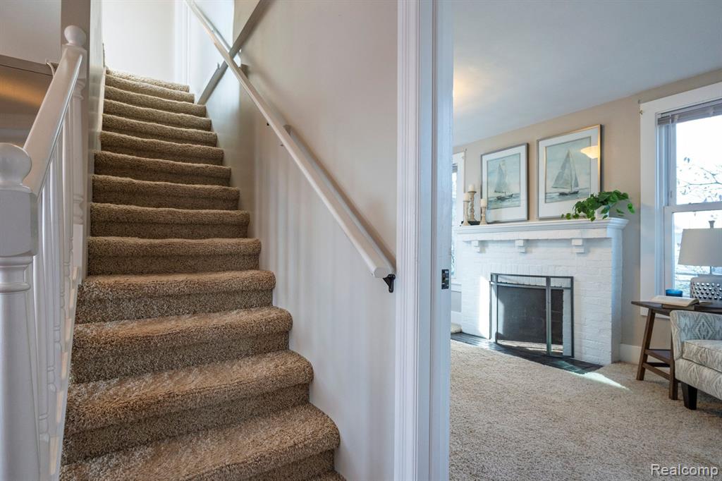 9568 MAIN Street, Whitmore Lake, MI 48189 — Photo 25