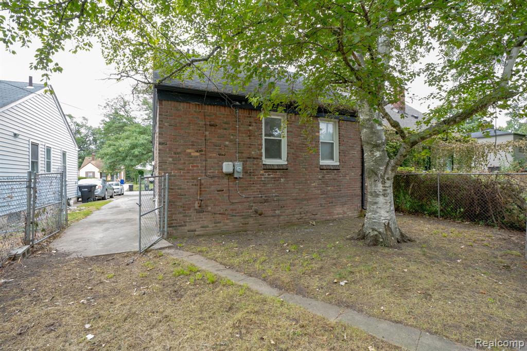 13523 Faust Avenue, Detroit, MI 48223 — Photo 6