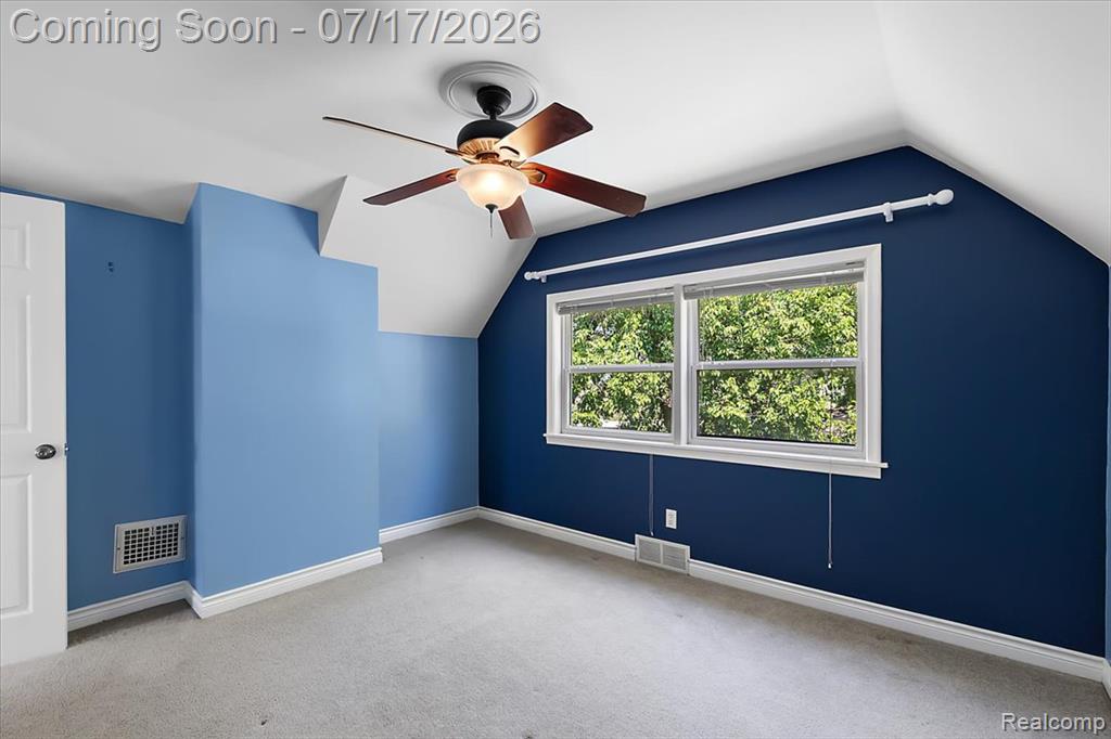 676 W Coy Avenue, Hazel Park, MI 48030 — Photo 16