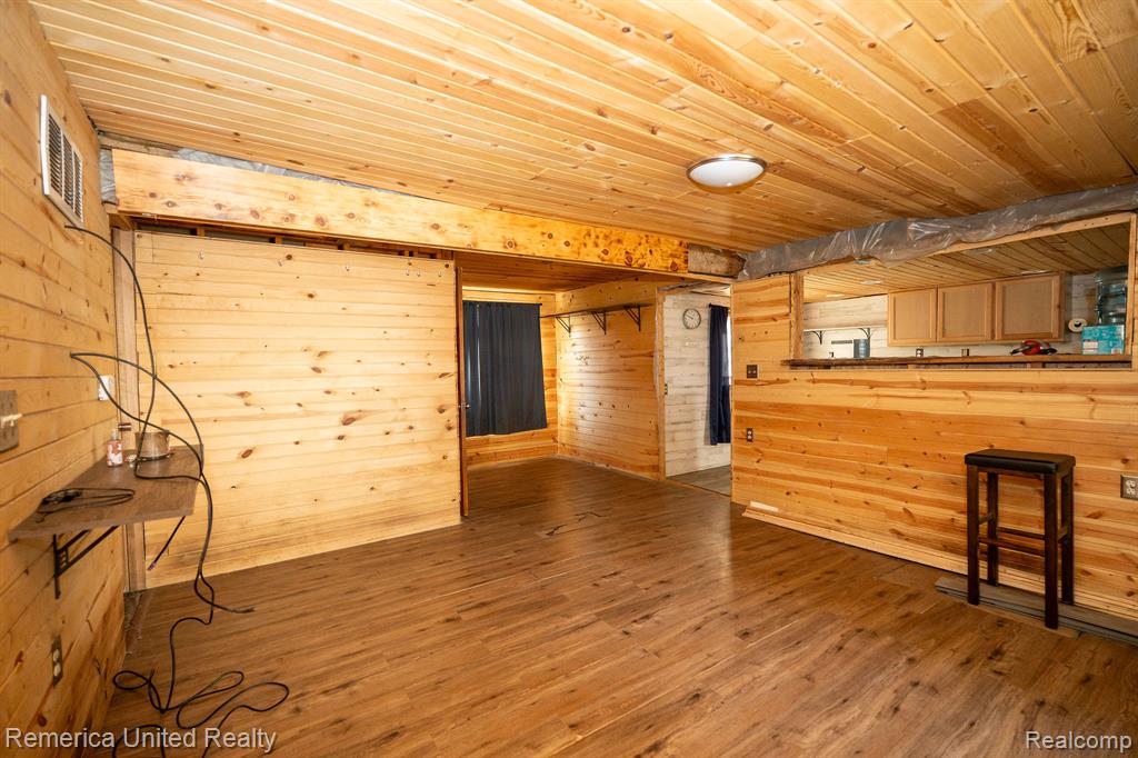 106 Devonshire Drive, Prudenville, MI 48651 — Photo 5