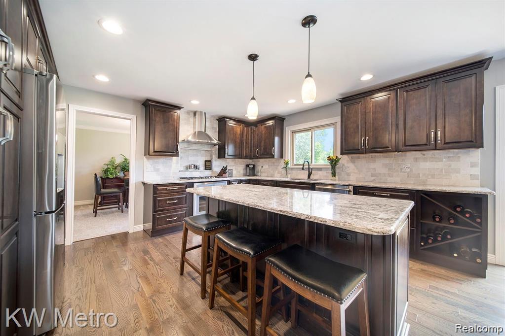 6886 Vail Court, Clarkston, MI 48348 — Photo 3
