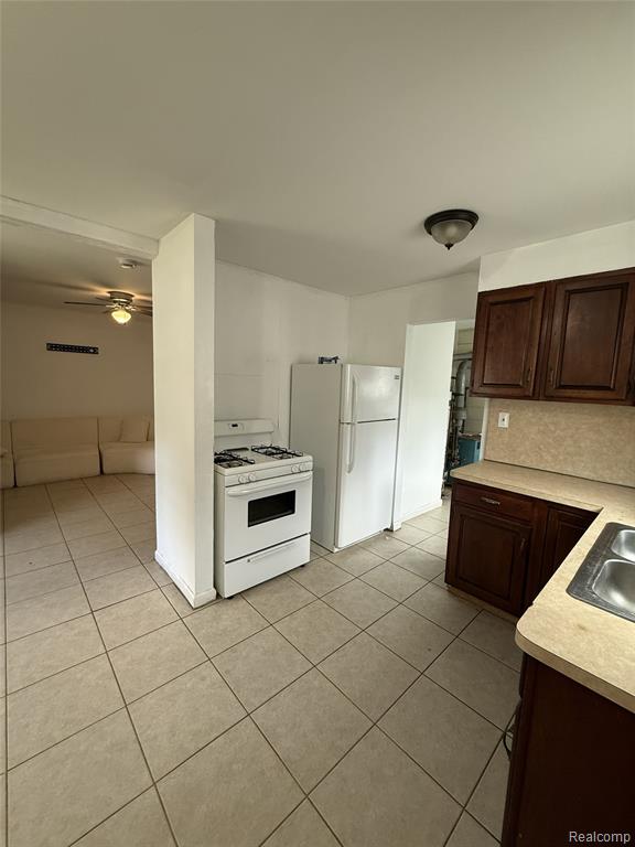 8412 Stephens Road, Warren, MI 48089 — Photo 10