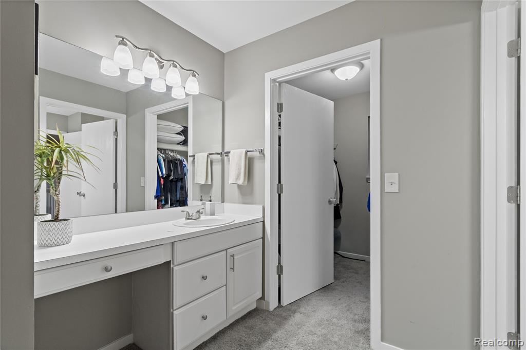 549 Winwood Court, Walled Lake, MI 48390 — Photo 26