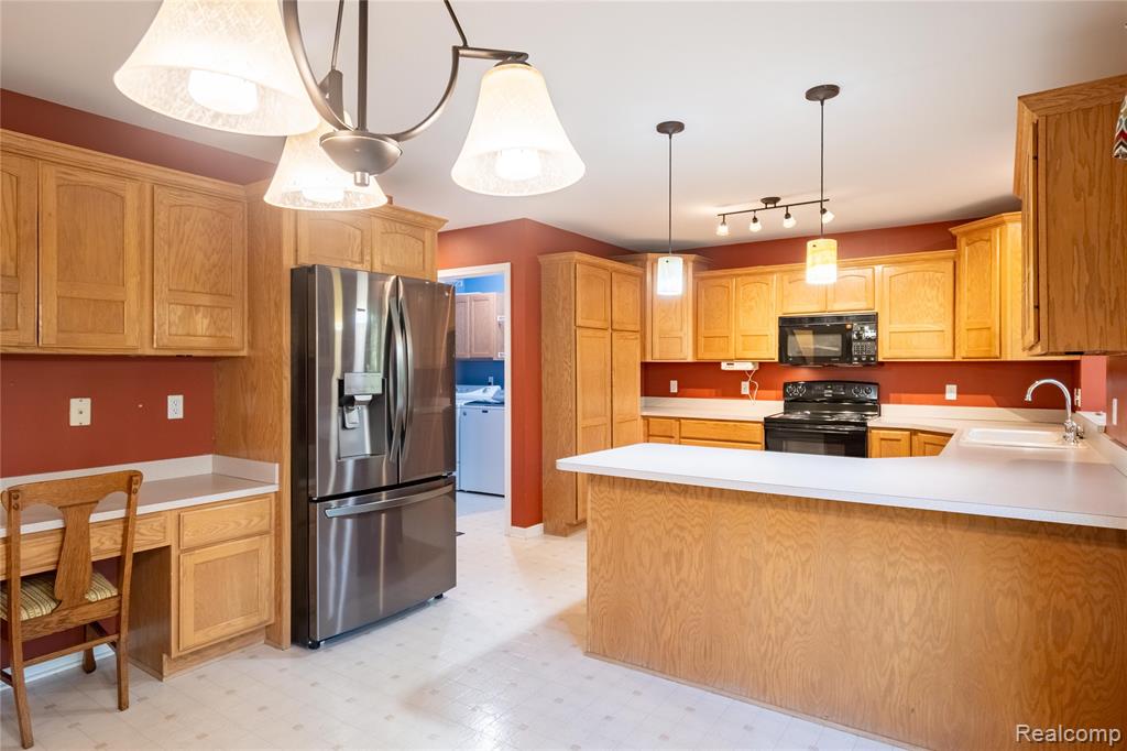 11410 Tall Shadows Court, Pinckney, MI 48169 — Photo 14