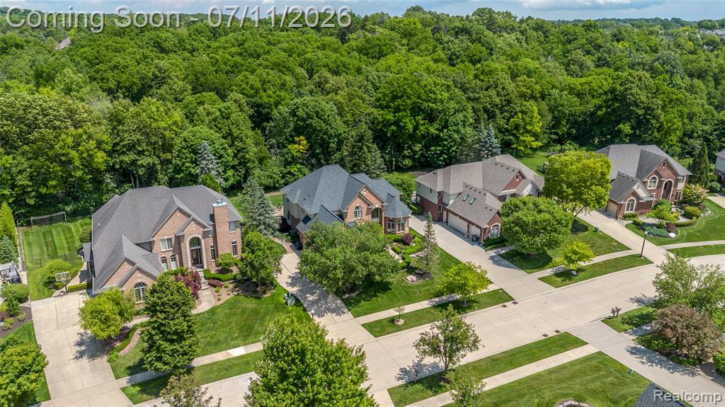 819 Majestic Drive, Rochester Hills, MI 48306 — Photo 44