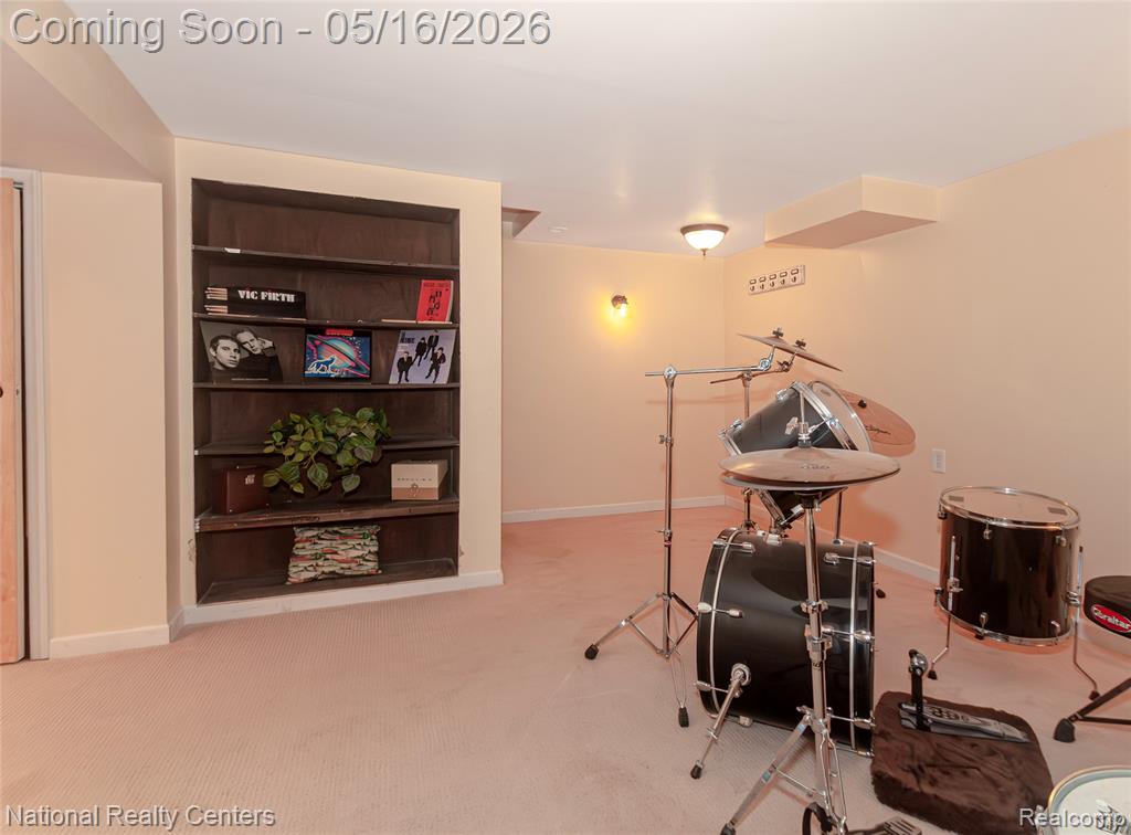 2446 Milverton Drive, Troy, MI 48083 — Photo 29
