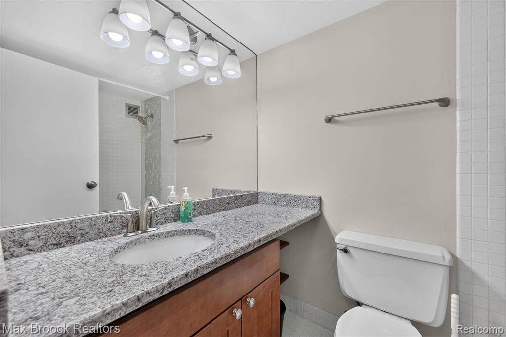 600 W BROWN Street, Birmingham, MI 48009 — Photo 16
