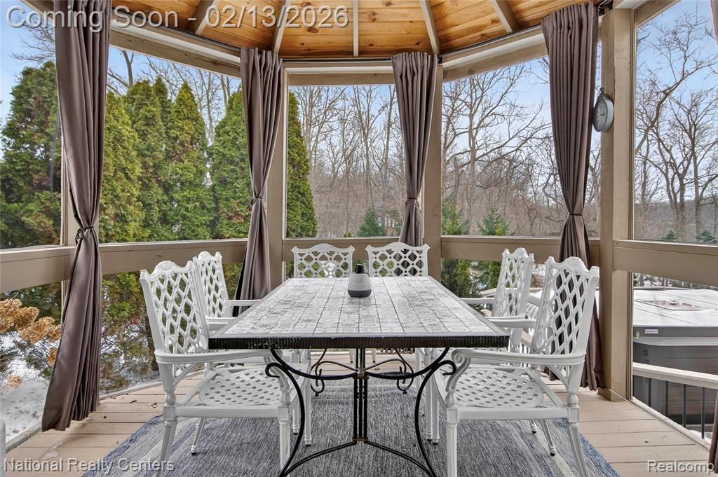 721 Elderberry Court N, Walled Lake, MI 48390 — Photo 47