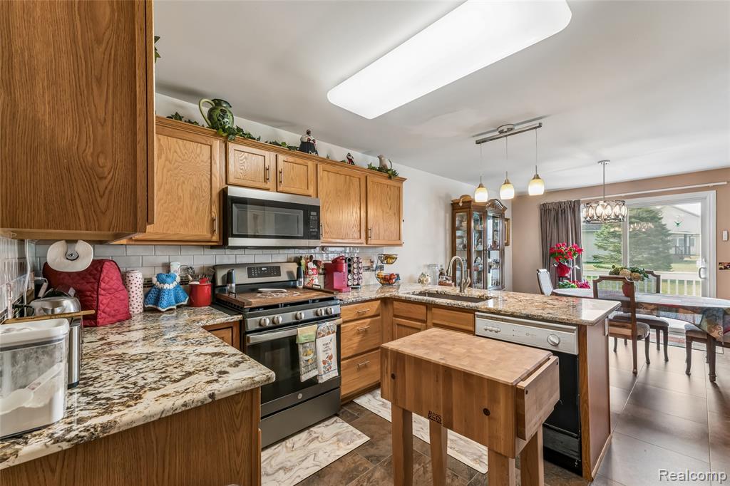 7039 Rosewood Drive, Flushing, MI 48433 — Photo 15