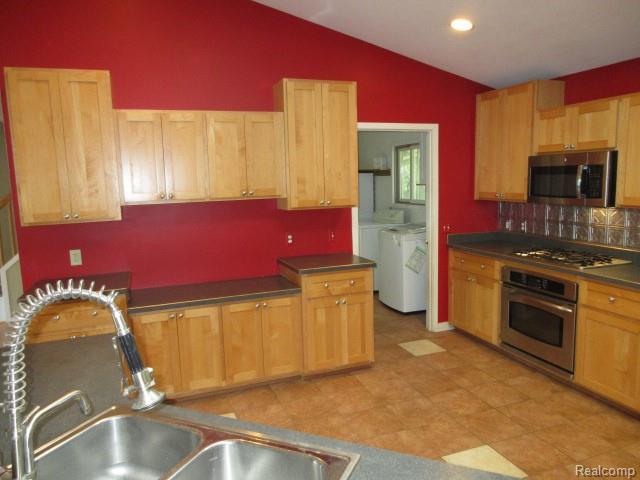 4870 LAKEVIEW Boulevard, Clarkston, MI 48348 — Photo 19
