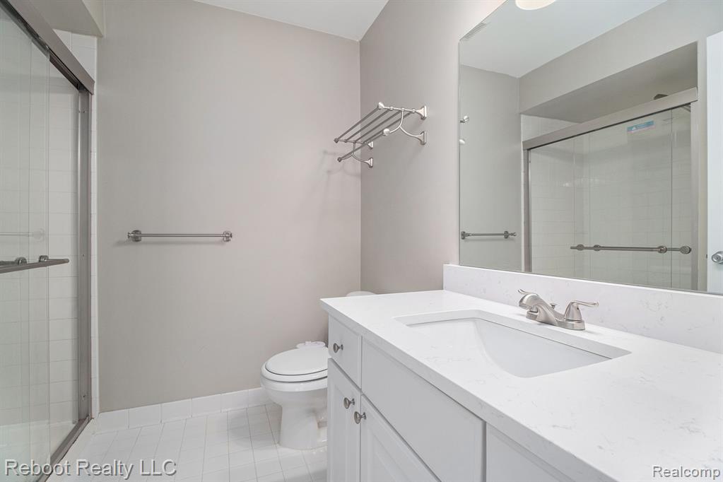56234 Troon Dr N, Shelby Twp, MI 48316 — Photo 12