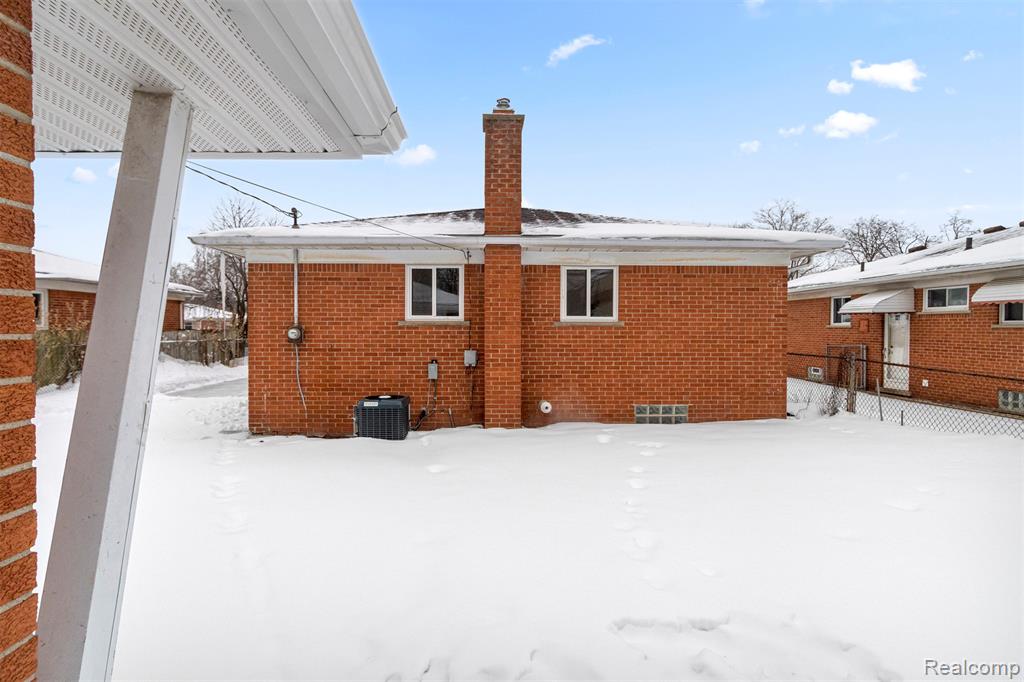 8932 Wormer, Redford, MI 48239 — Photo 32