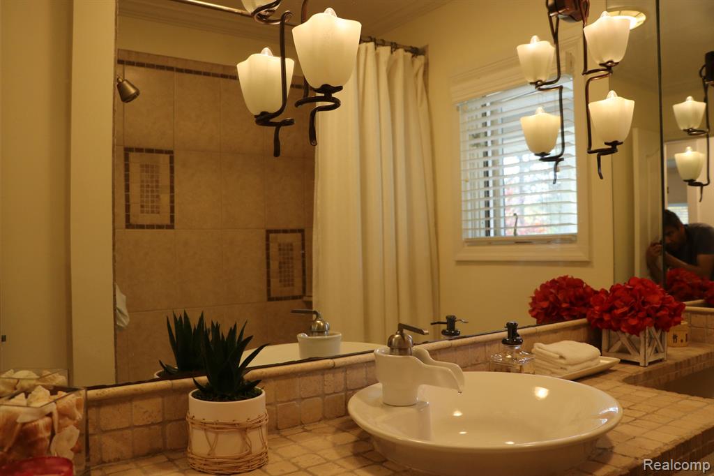 46877 W ANN ARBOR Trail, Plymouth, MI 48170 — Photo 14