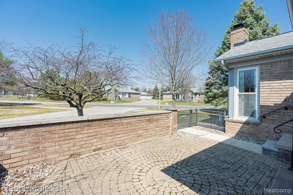 48790 Mill Bank Court, Utica, MI 48315 — Photo 32