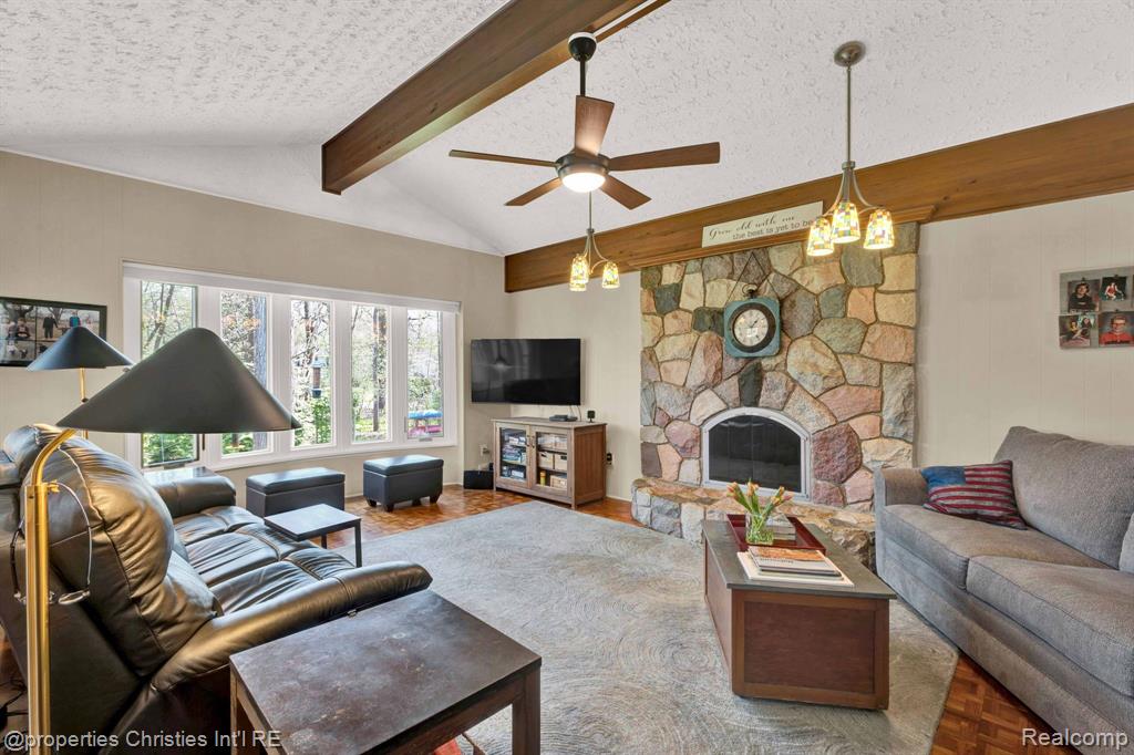 5753 CHERRY CREST Drive, West Bloomfield, MI — Photo 17