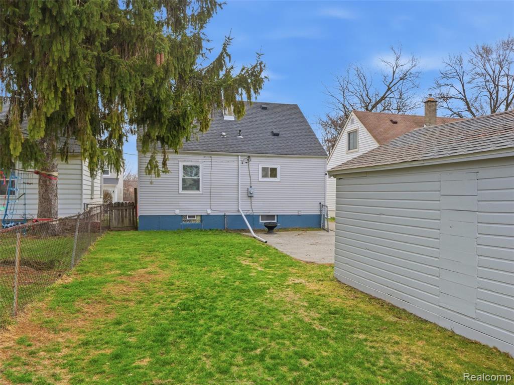 23353 Tawas Avenue, Hazel Park, MI 48030 — Photo 27