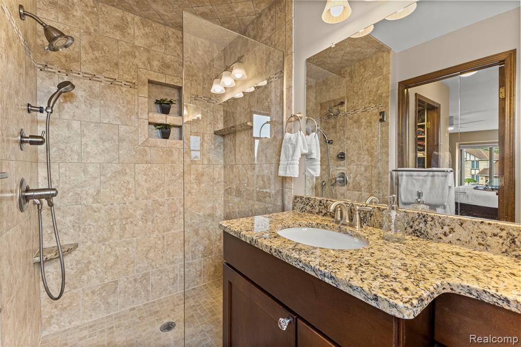 41725 Pon Meadow Court, Northville, MI 48168 — Photo 38