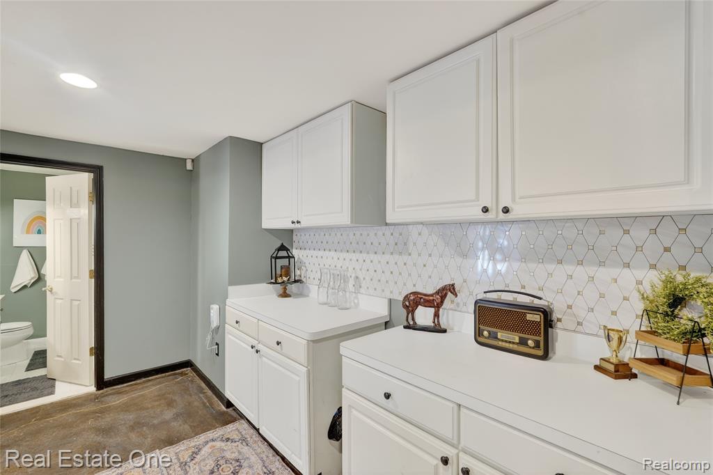 564 Dorchester Way, Milford, MI 48381 — Photo 46