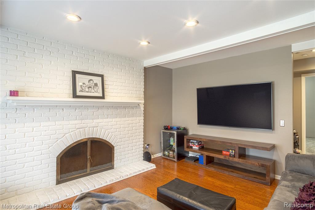 6364 Pinecroft Drive, West Bloomfield, MI — Photo 6