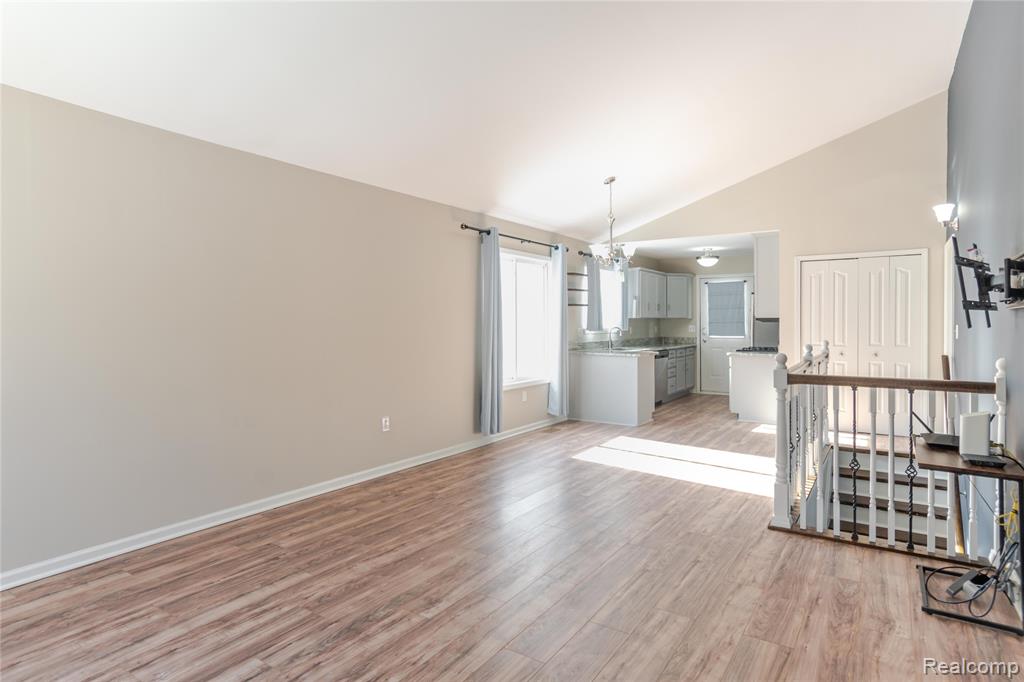 256 Crocker Boulevard, Mount Clemens, MI 48043 — Photo 4