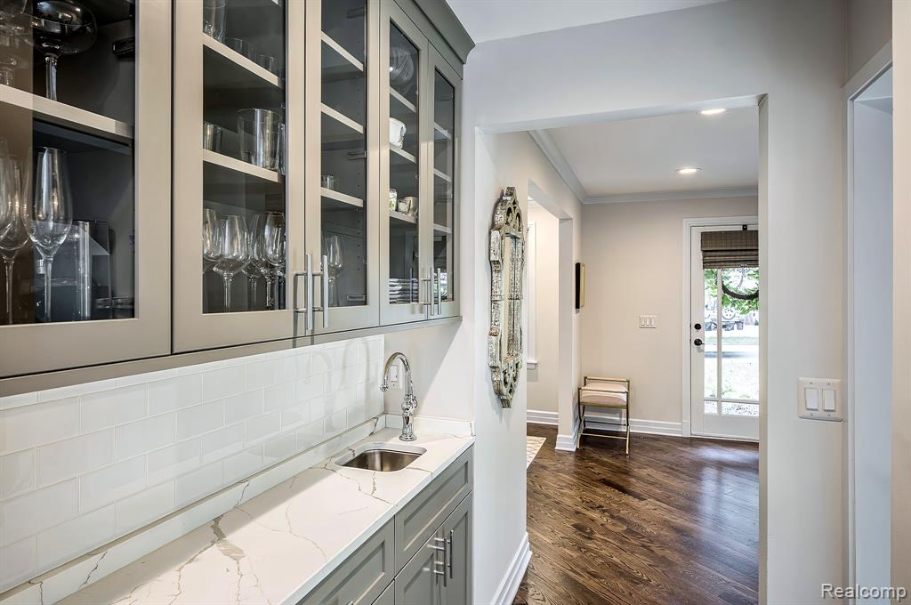 856 Lakeview Avenue, Birmingham, MI 48009 — Photo 18