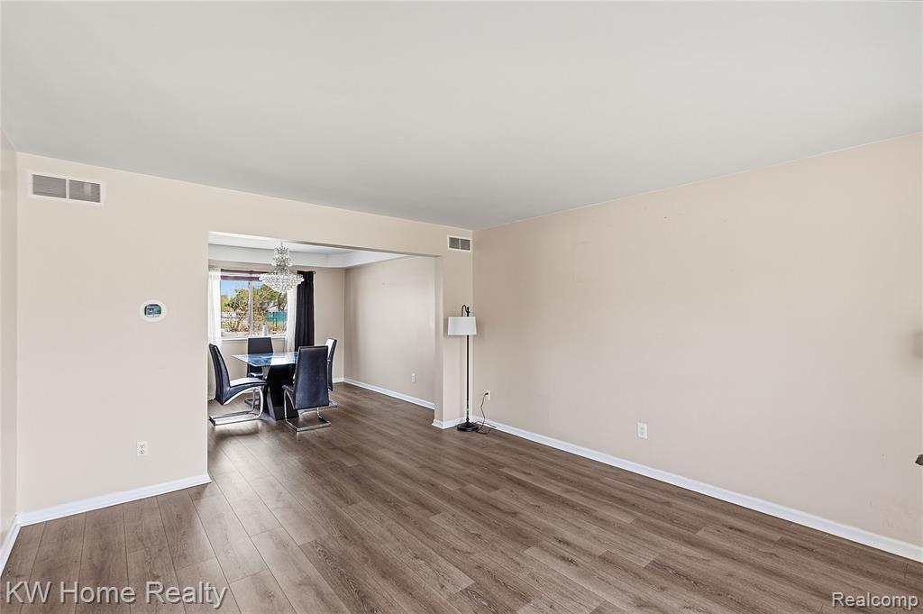 16102 Orchard Drive, Southgate, MI 48195 — Photo 7