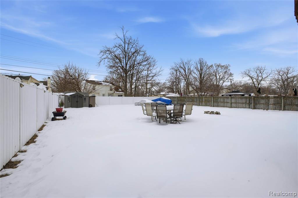 6015 Edmund Street, Romulus, MI, 48174