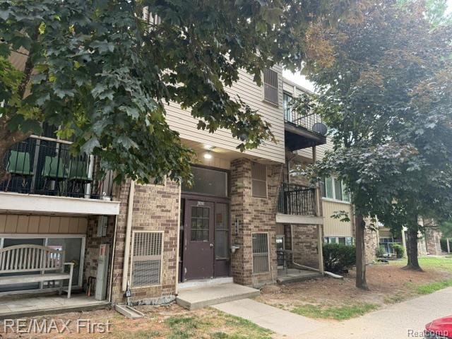 38280 FAIRWAY Court, Clinton Twp, MI 48038
