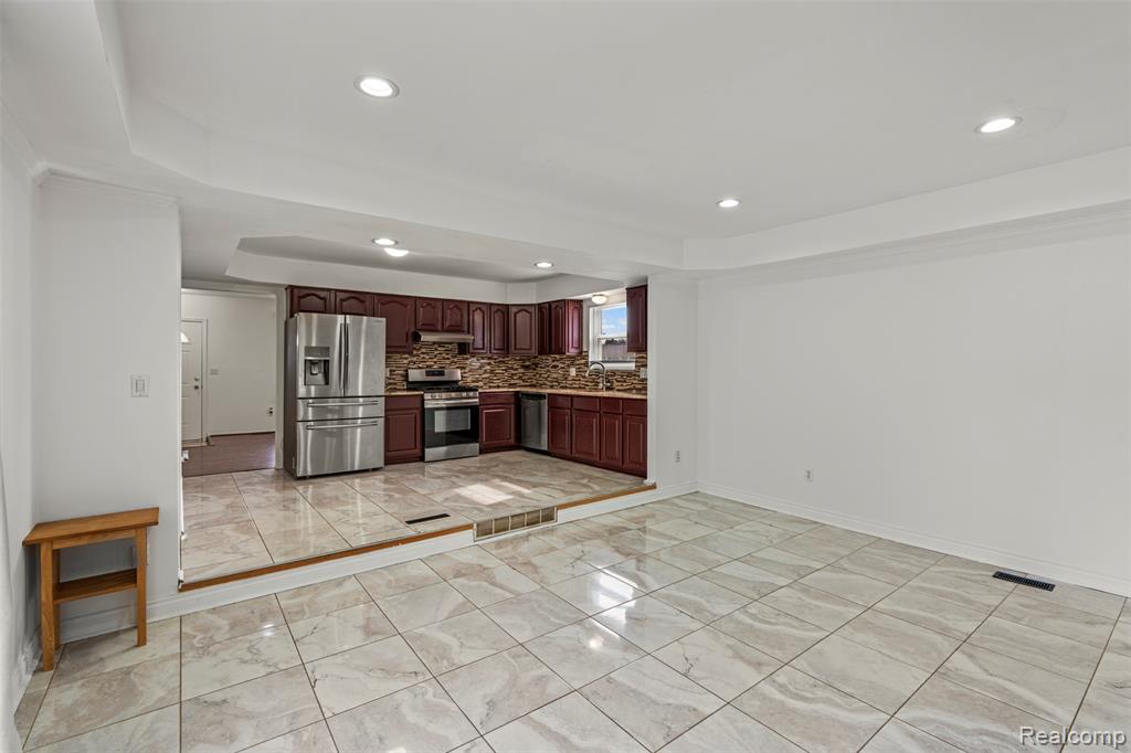 40553 Passmore Drive, Clinton Twp, MI 48038 — Photo 11