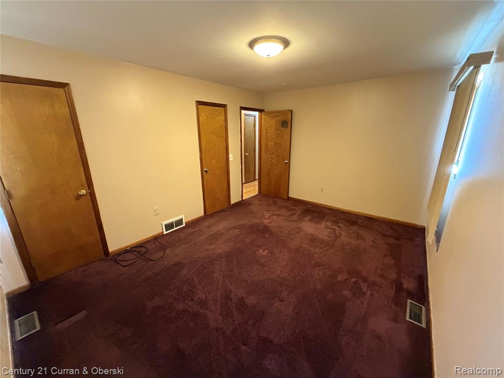 5715 N Gulley Road, Dearborn Heights, MI 48127 — Photo 5