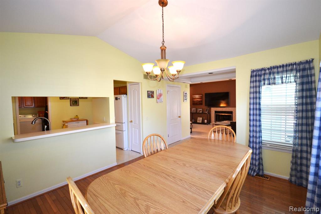 1166 Fairways Boulevard, Troy, MI 48085 — Photo 8