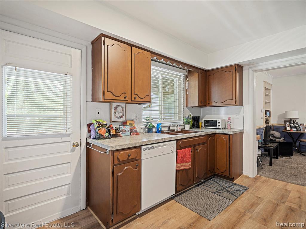 44720 DAVIS Drive, Utica, MI 48317 — Photo 19
