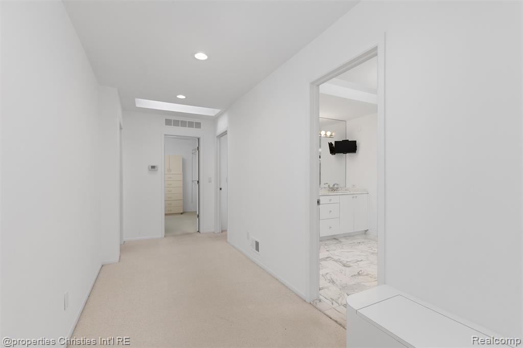 4768 Wendrick Drive, West Bloomfield, MI 48323 — Photo 24