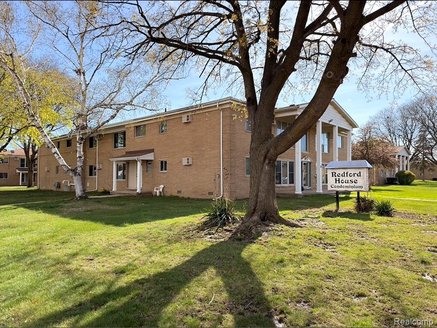 26305 W 7 Mile Road, 206, Redford, MI 48240 — Photo 2