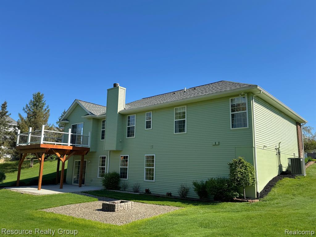 21788 CELESTIAL Circle, Pinckney, MI 48169 — Photo 2
