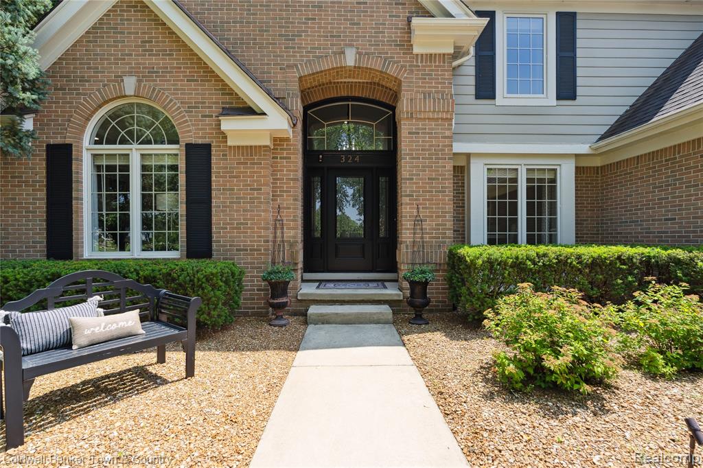 324 Nairn Circle, Highland, MI — Photo 2