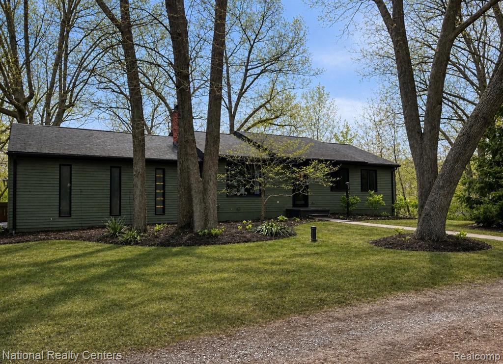 7361 Alcoy Street, West Bloomfield, MI 48324 — front exterior