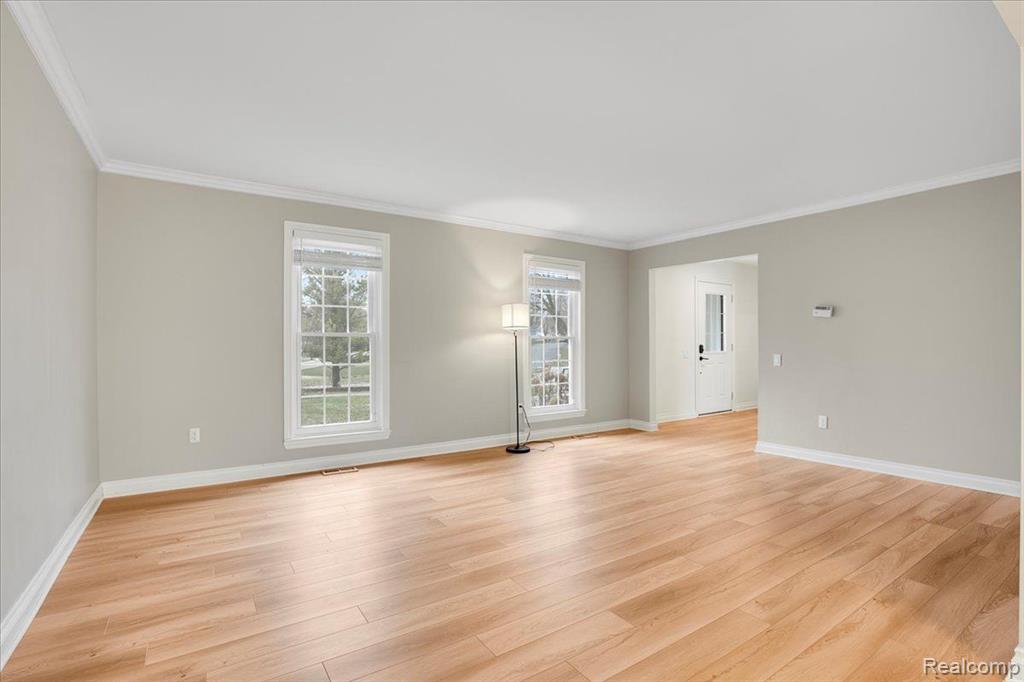 5460 HAMMERSMITH Drive, West Bloomfield, MI — Photo 3